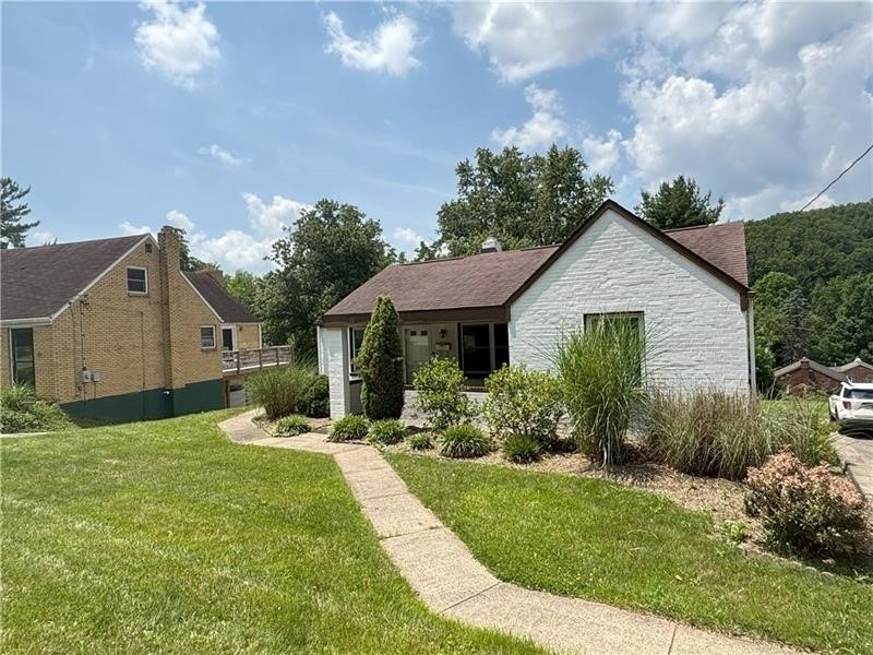 11 Meadowbrook Ave - Photo 2