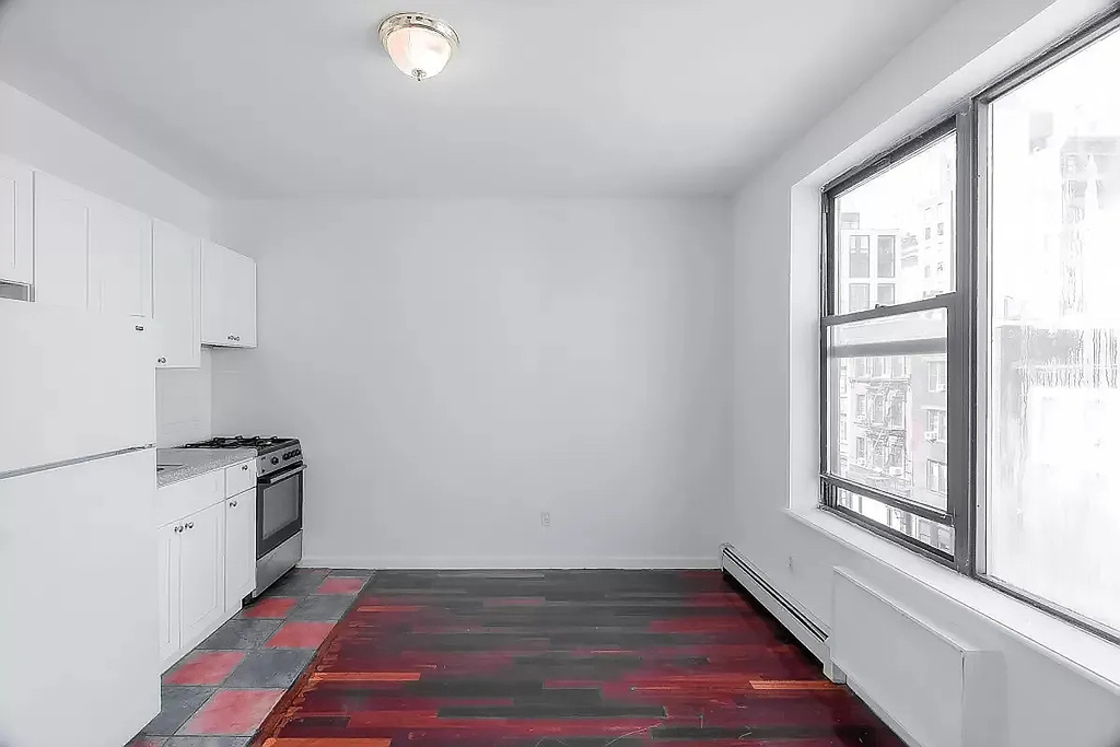 115 Lexington Avenue - Photo 1
