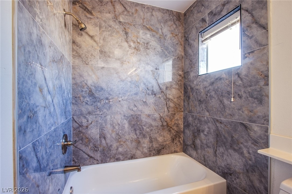 10537 Redwood Ash Avenue - Photo 16
