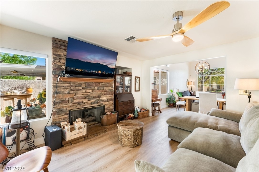 2421 Ivy Garden Court - Photo 16