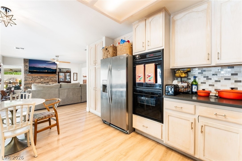 2421 Ivy Garden Court - Photo 20