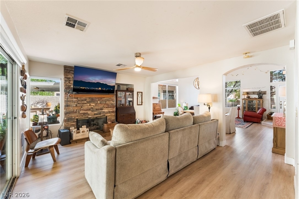 2421 Ivy Garden Court - Photo 14