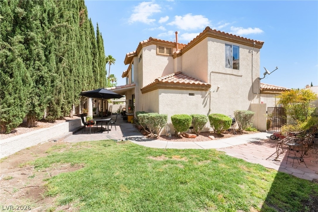 2421 Ivy Garden Court - Photo 37