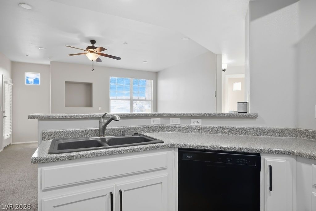 5855 Valley Drive - Photo 10