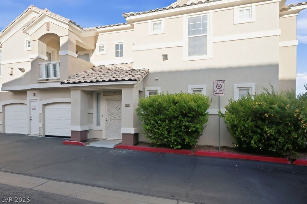 5855 Valley Drive - Photo 4