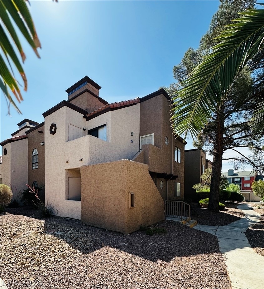 2977 Juniper Hills Boulevard - Photo 0