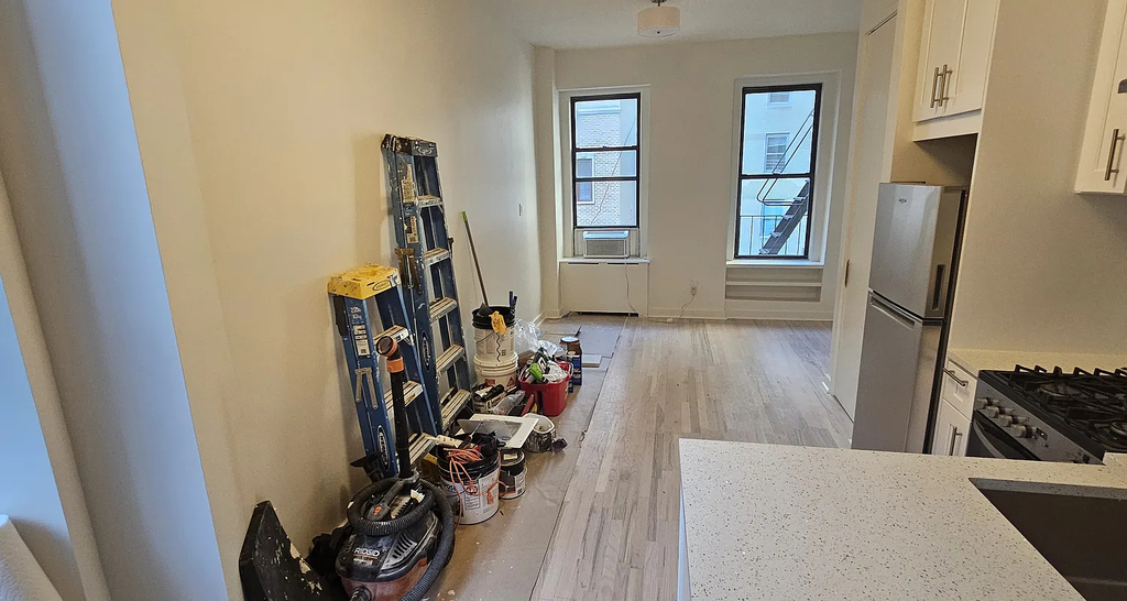 245 East 62nd Street - Photo 3