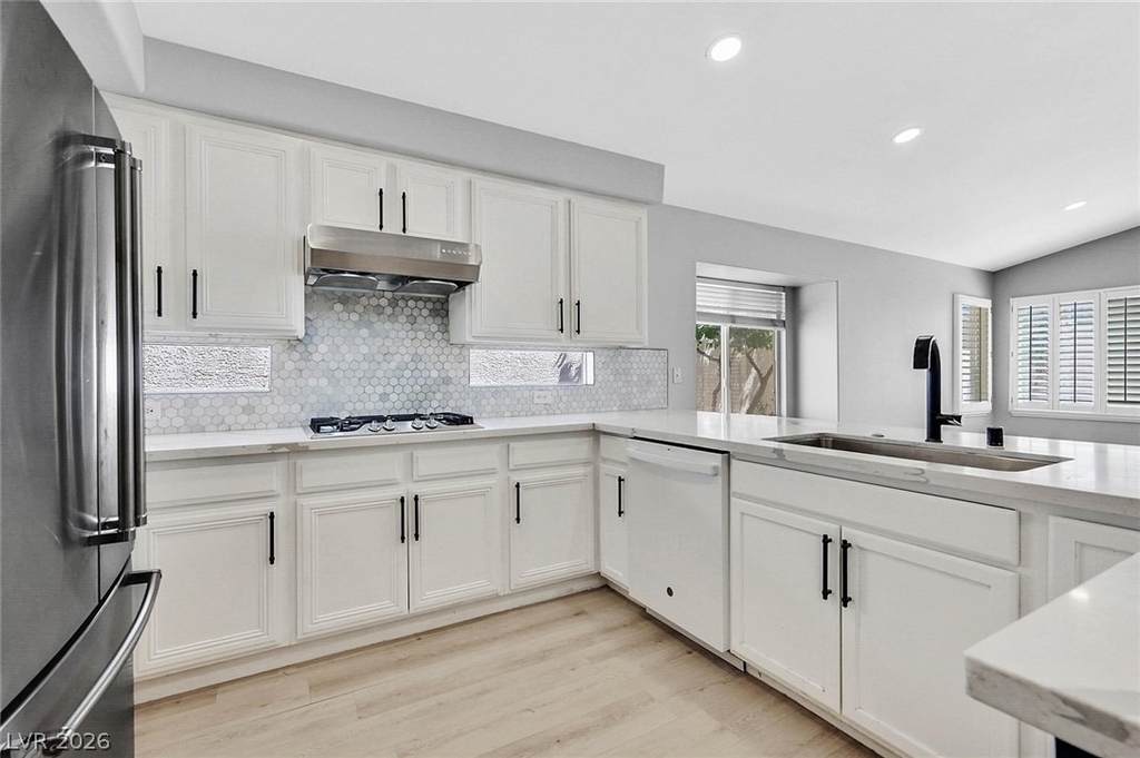 9413 Mountainair Avenue - Photo 8