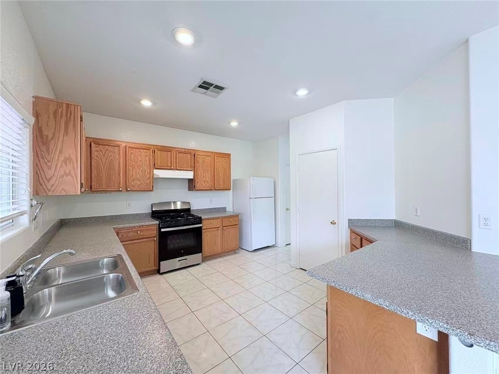 10662 Foggy Glen Avenue - Photo 4