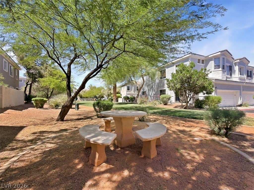 232 Friendly Court - Photo 32