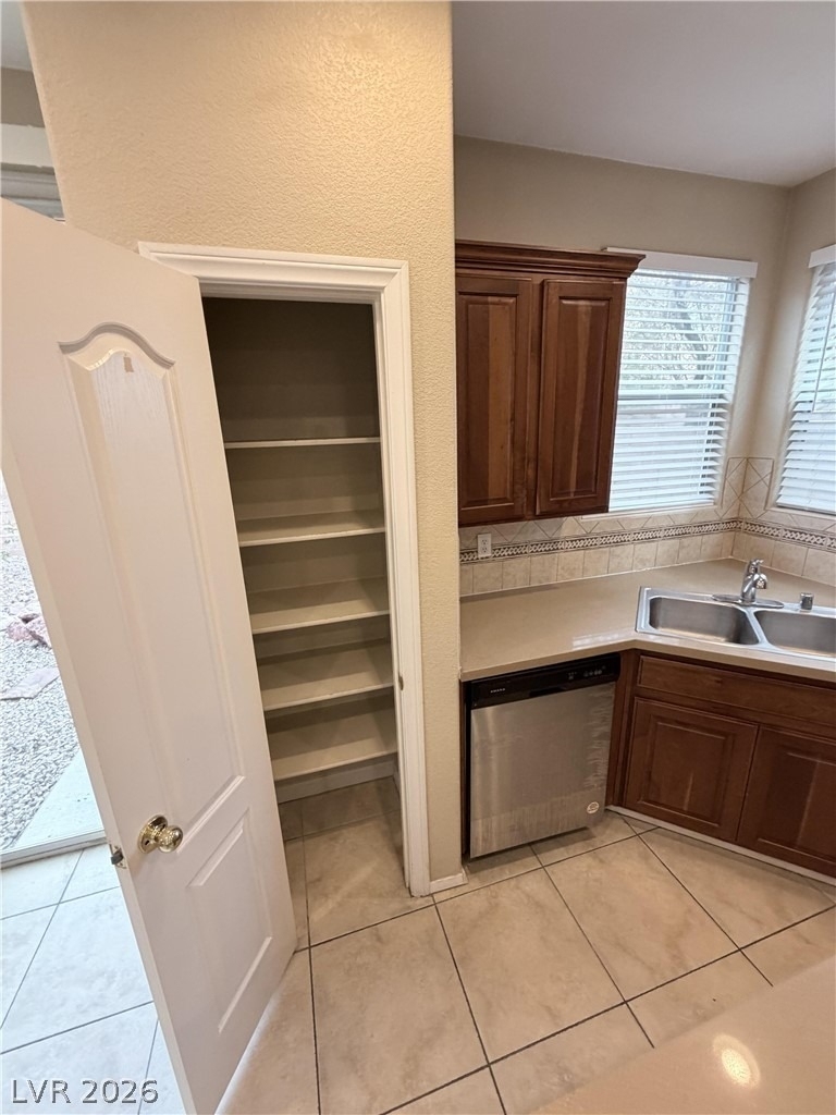 9118 Wine Cellar Avenue - Photo 7