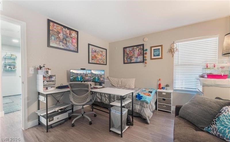 555 E Silverado Ranch Boulevard - Photo 15