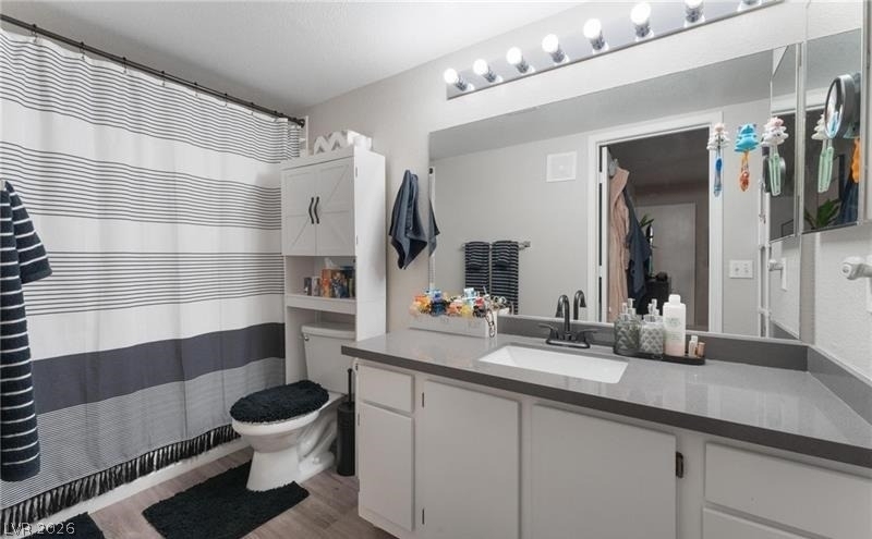 555 E Silverado Ranch Boulevard - Photo 11