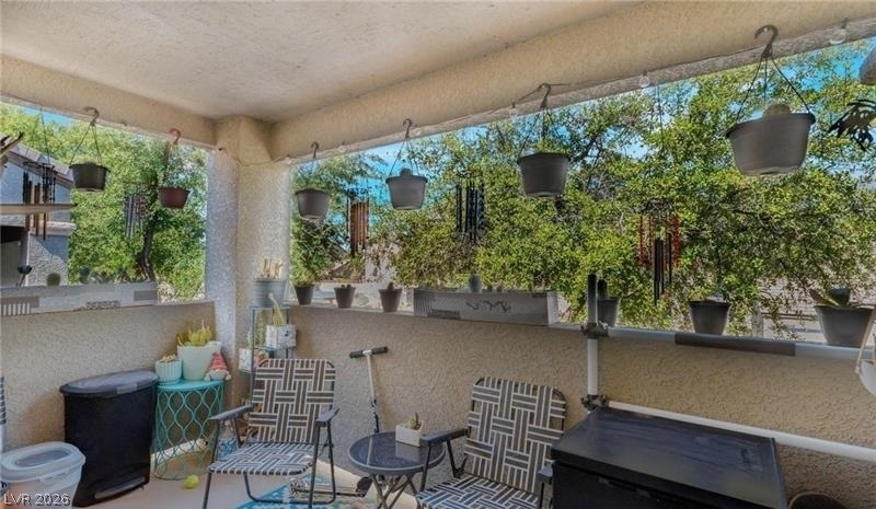 555 E Silverado Ranch Boulevard - Photo 18