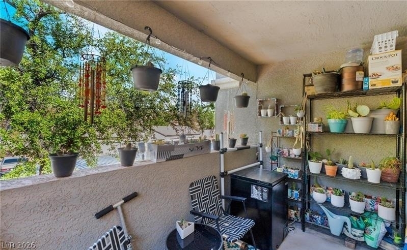 555 E Silverado Ranch Boulevard - Photo 17