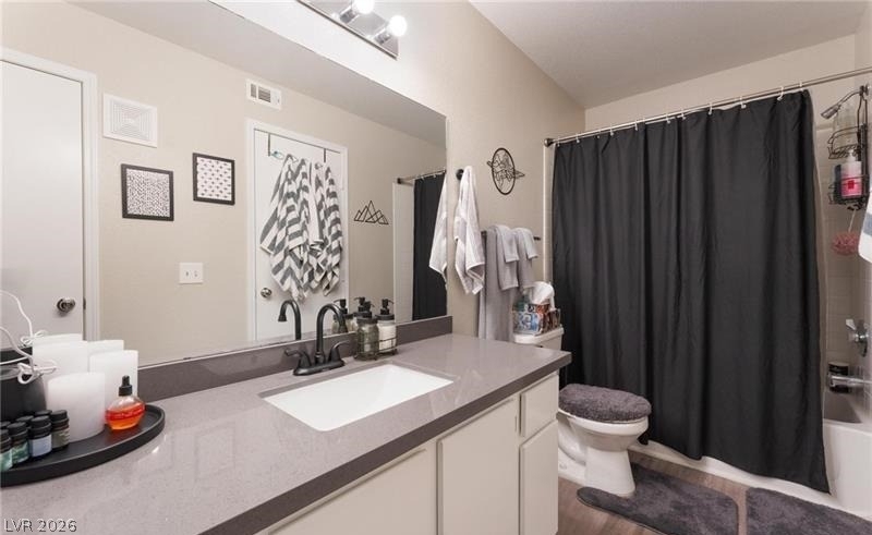 555 E Silverado Ranch Boulevard - Photo 16
