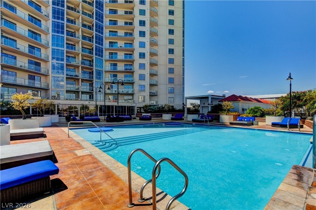 200 W Sahara Avenue - Photo 51