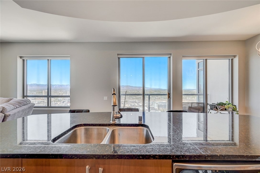 200 W Sahara Avenue - Photo 13