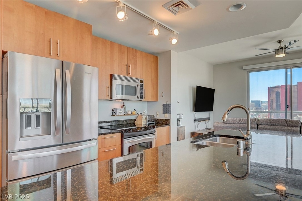 200 W Sahara Avenue - Photo 12