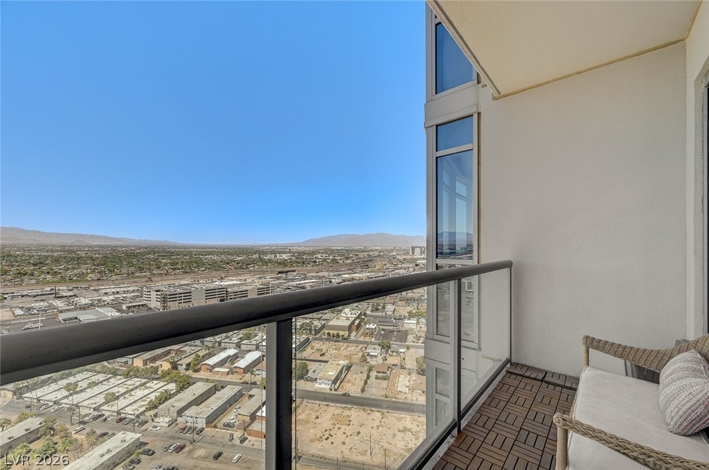 200 W Sahara Avenue - Photo 6