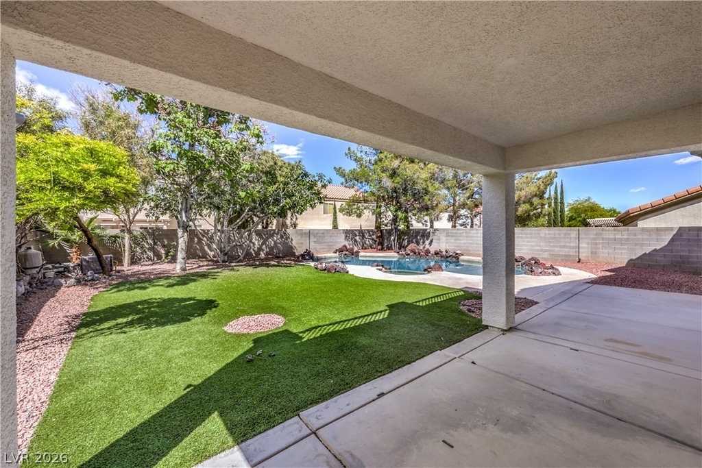 10008 Dusty Winds Avenue - Photo 28