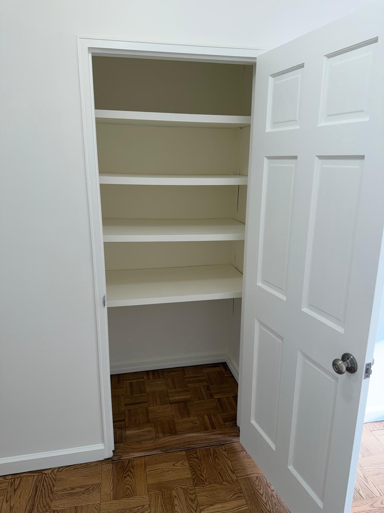 East 79th Street - Photo 5