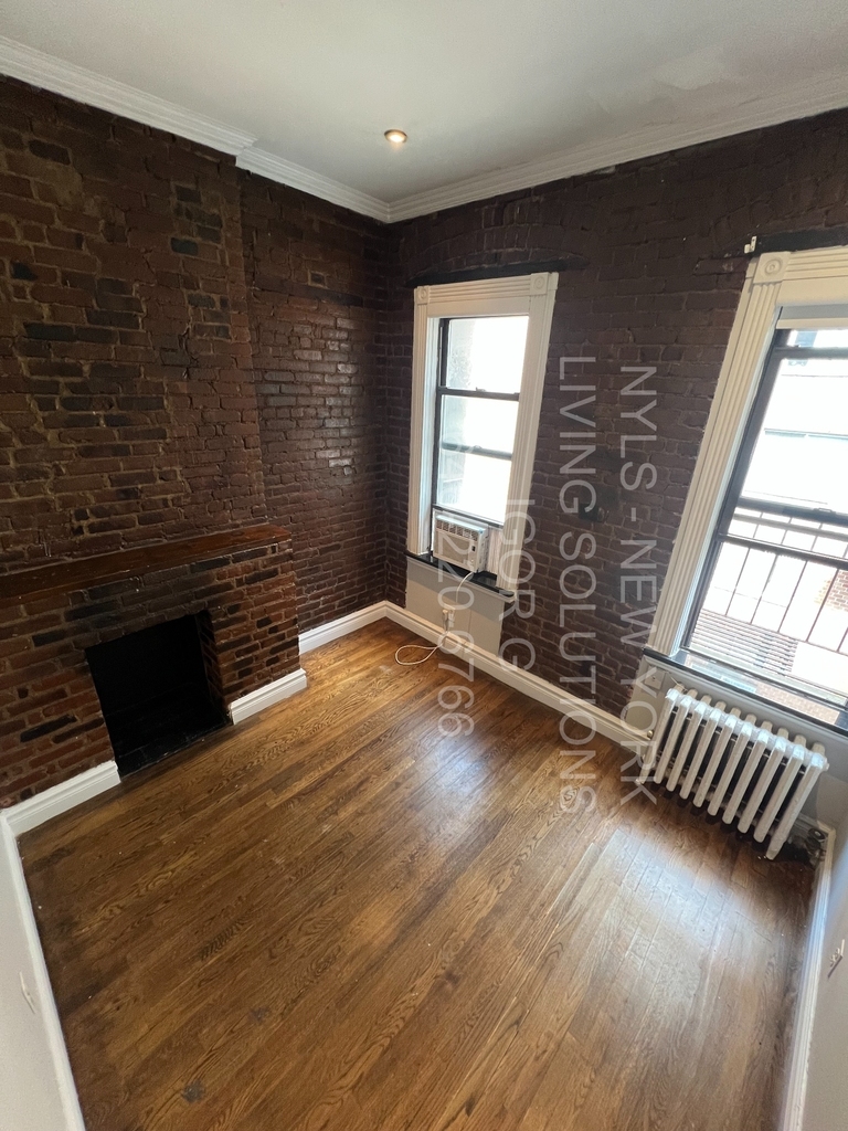 23rd & 2nd Ave Gramercy - Photo 2