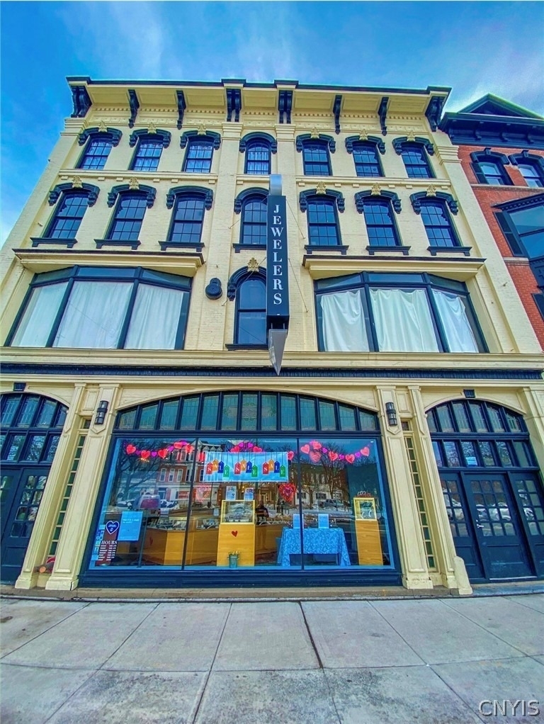 10 Genesee Street - Photo 0