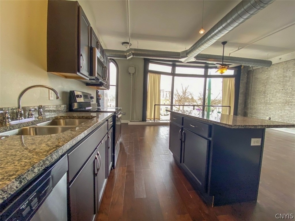 10 Genesee Street - Photo 10