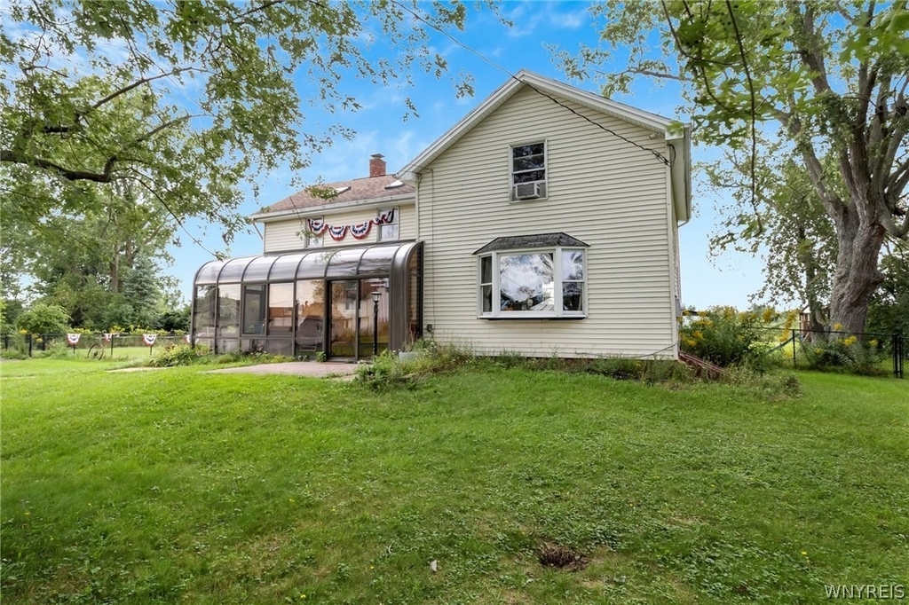 5166 William Street - Photo 0
