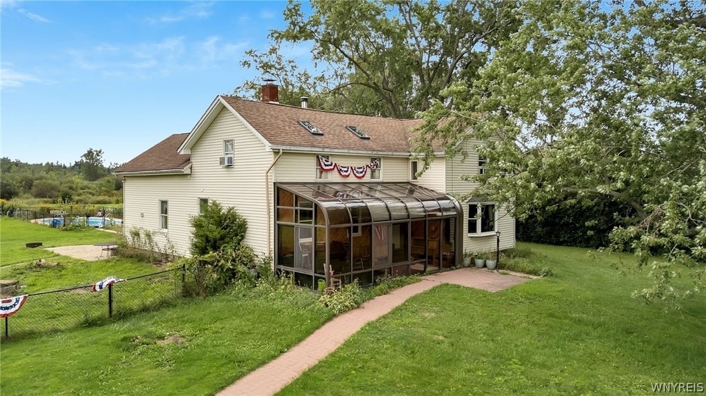 5166 William Street - Photo 2