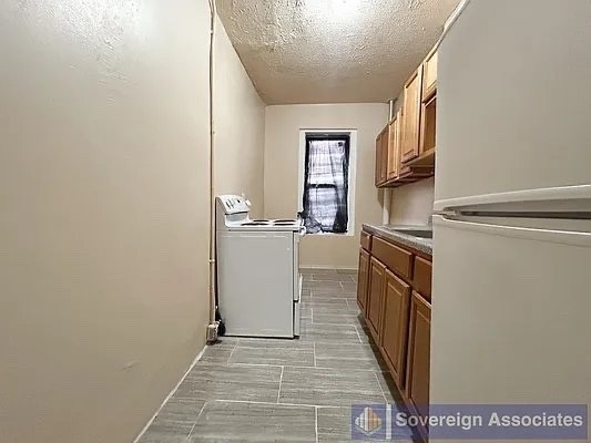 882 Bryant Ave - Photo 8