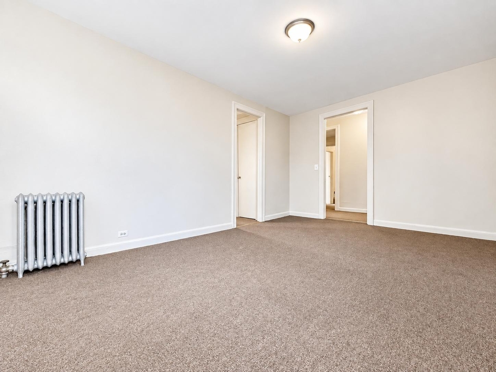 882 Bryant Ave - Photo 1