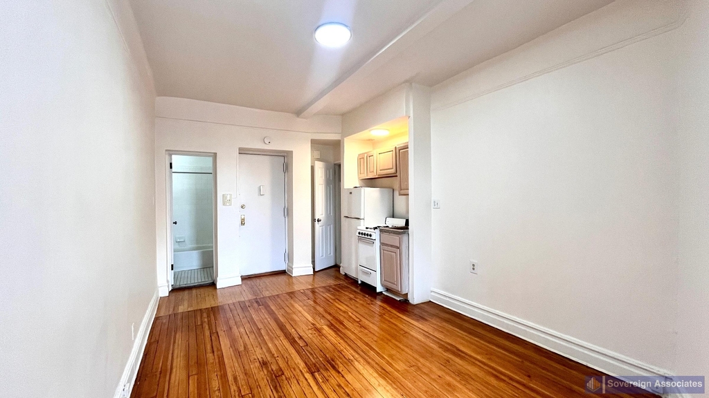 936 West End Avenue - Photo 4