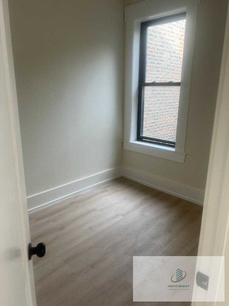 944 N Damen Ave - Photo 8
