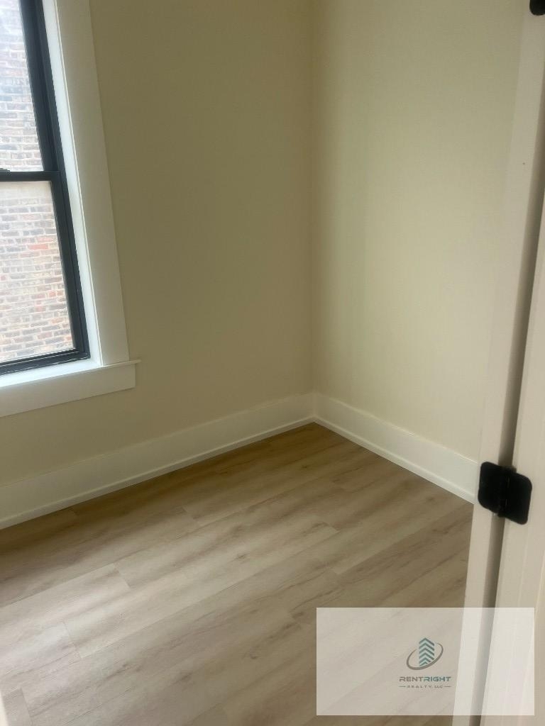 944 N Damen Ave - Photo 14