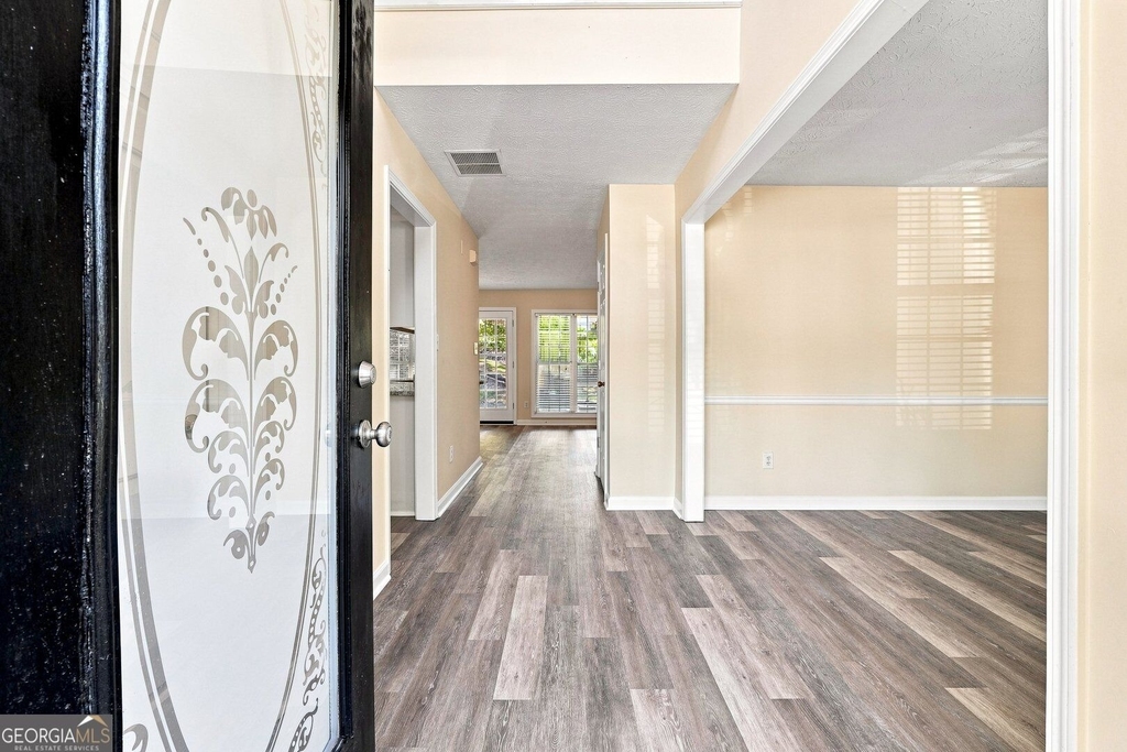 964 Bexhill Drive - Photo 1