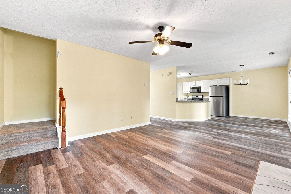 964 Bexhill Drive - Photo 6