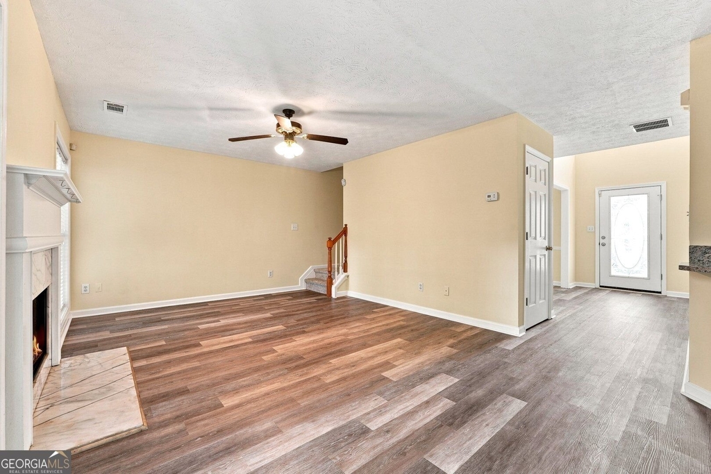 964 Bexhill Drive - Photo 4