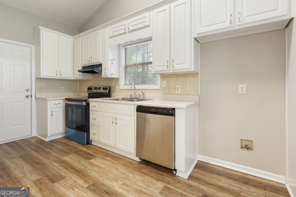 215 Cambridge Way - Photo 6