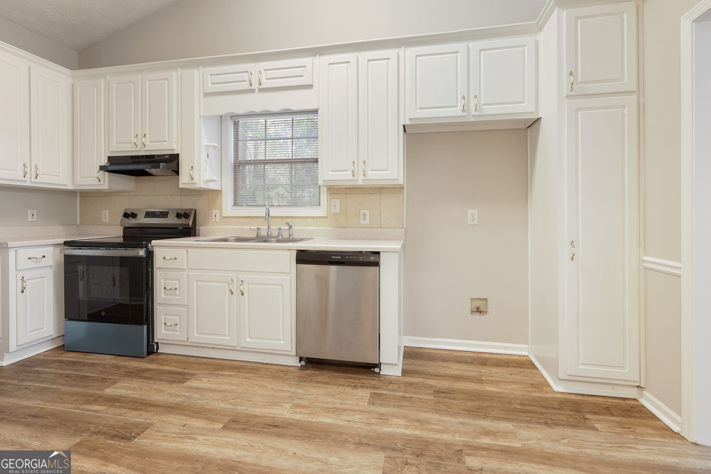 215 Cambridge Way - Photo 8