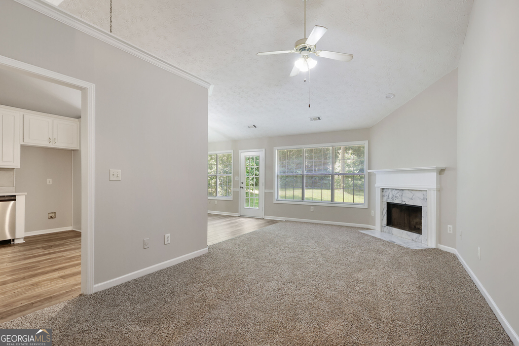 215 Cambridge Way - Photo 1