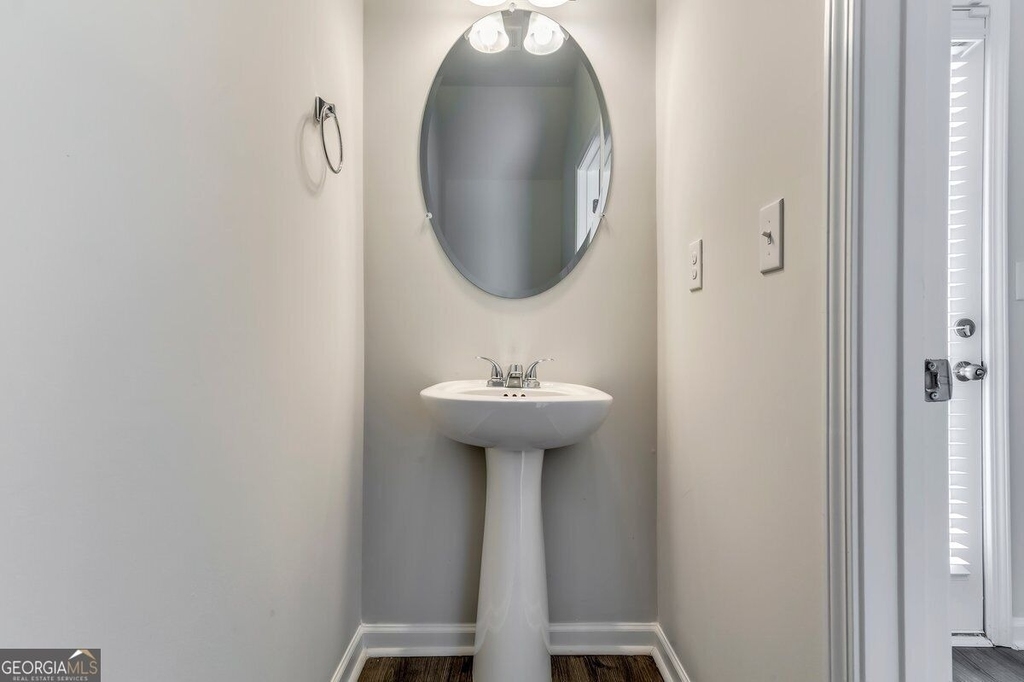 11697 Mendenhall Court - Photo 16