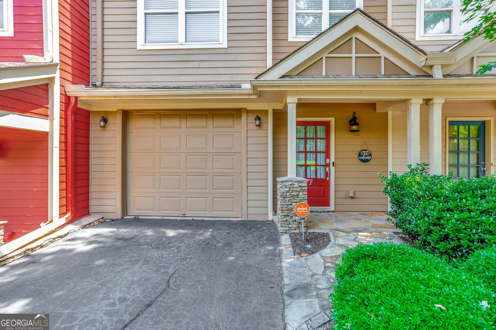 1226 E Bowersville Highway - Photo 0