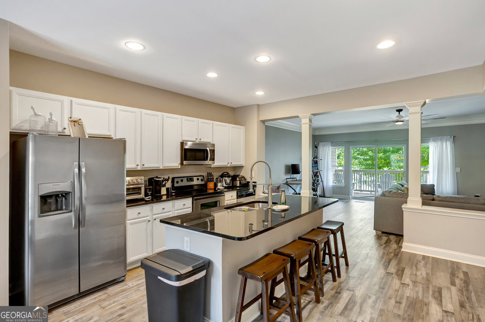 1226 E Bowersville Highway - Photo 7