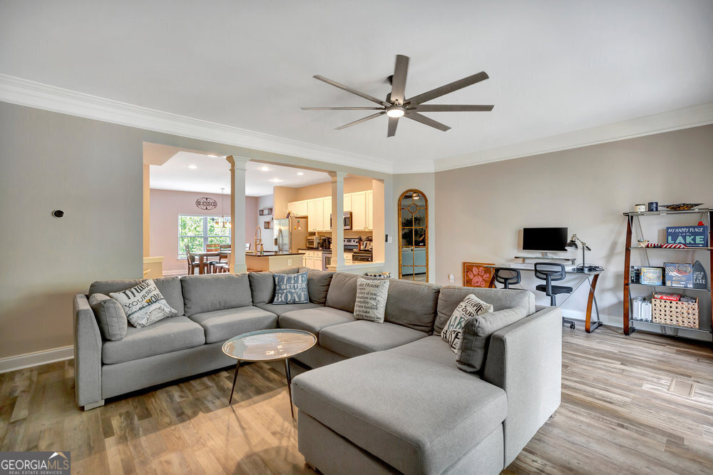 1226 E Bowersville Highway - Photo 1