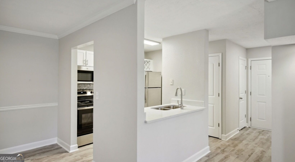 100 Pinhurst Drive - Photo 2