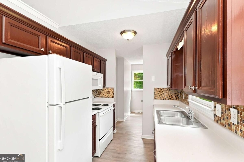 345 Bomar Lane - Photo 3