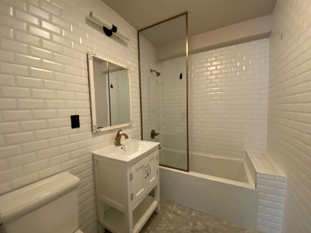 31 Brooklyn Avenue - Photo 4