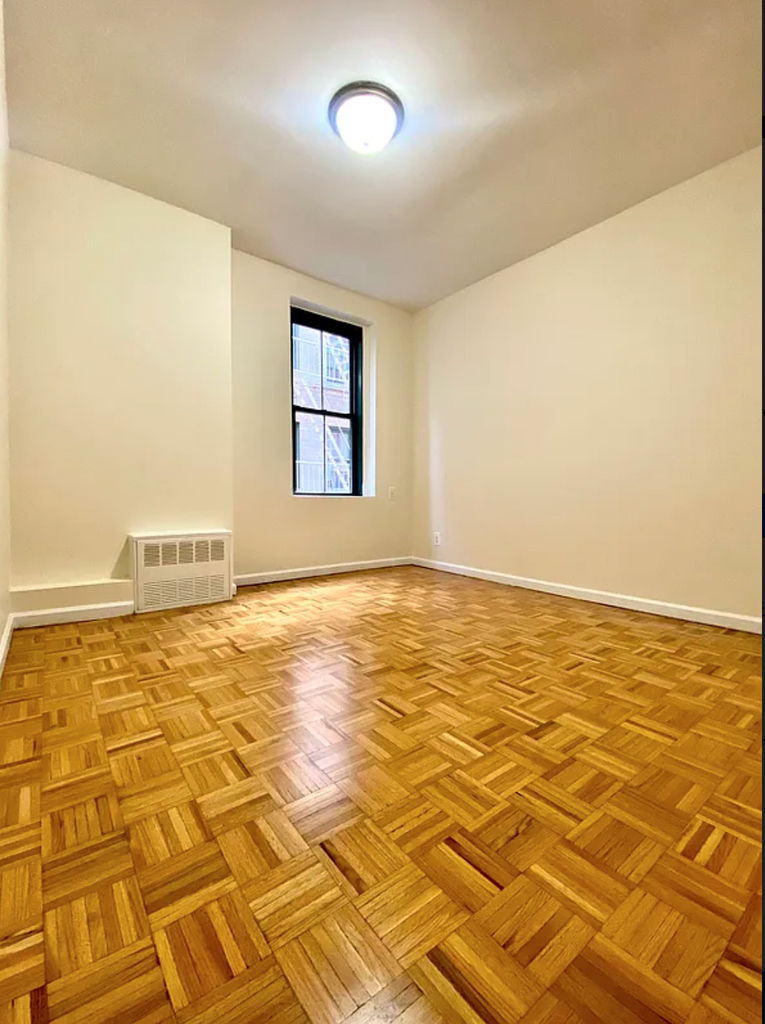 York Avenue and 78th Street - Photo 0